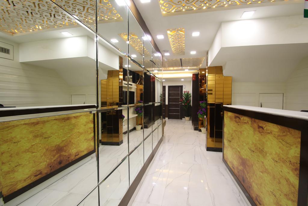 Hotel Hill Palace -Near Karol Bagh Metro Station Delhi  Exterior photo