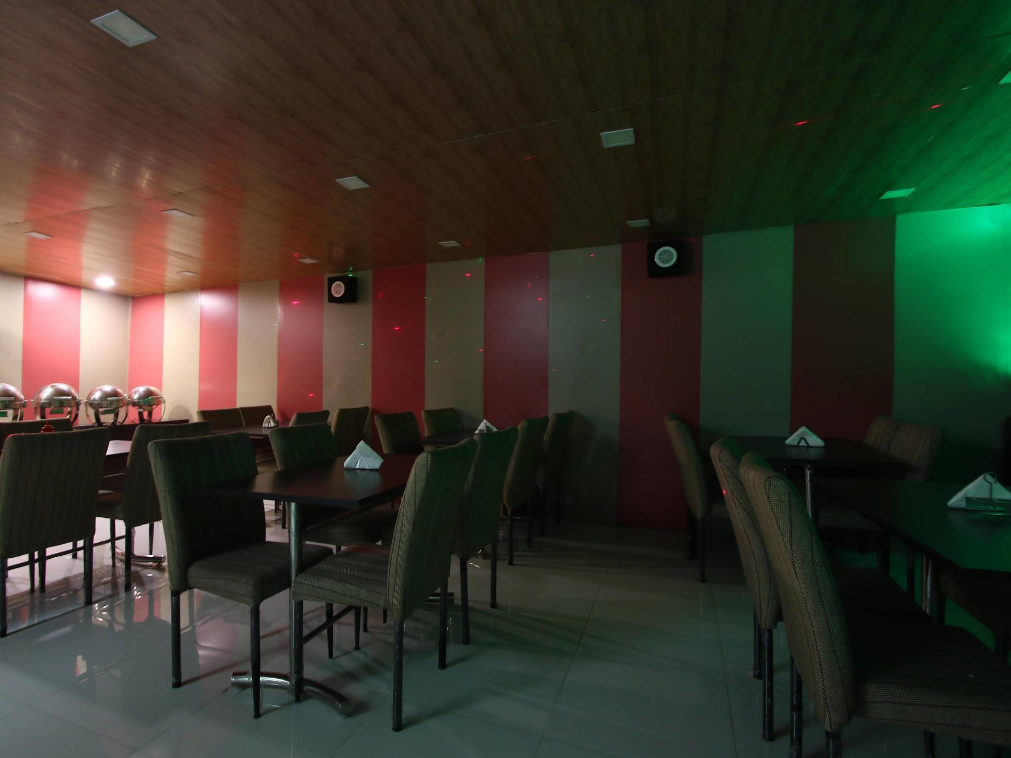 Hotel Hill Palace -Near Karol Bagh Metro Station Delhi  Exterior photo